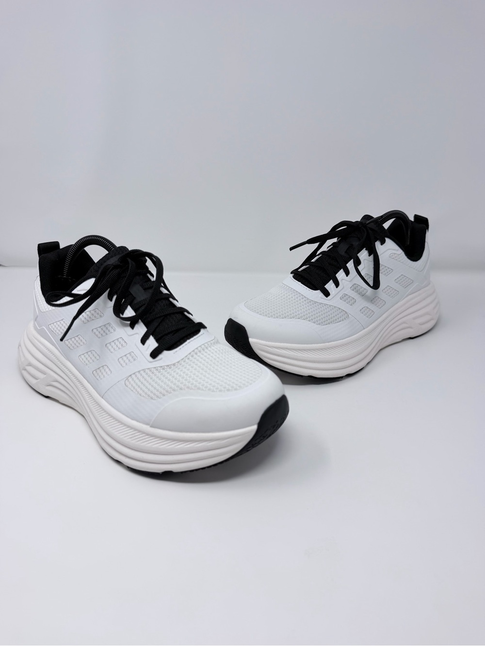 NortiV8 Chunky Platform Walking Sneakers White Black Women’s Size 9.5
